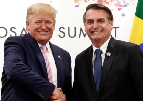 Bolsonaro afirma a jornal americano que conta com apoio de Trump para retorno político em 2026