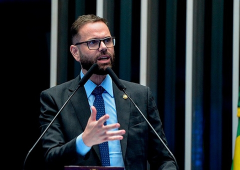 Senador do PL diz que PM deveria ter jogado homem do 'penhasco' e apaga post