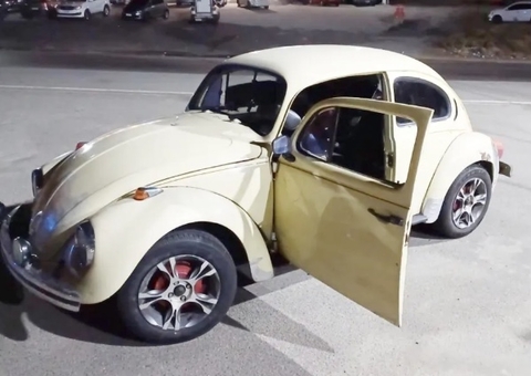 Casal é preso por transportar maconha ao lado de bebê em carro