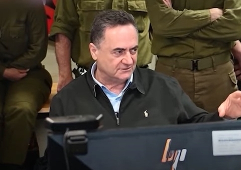 Frota naval da Síria foi destruída por Israel, diz ministro da Defesa 