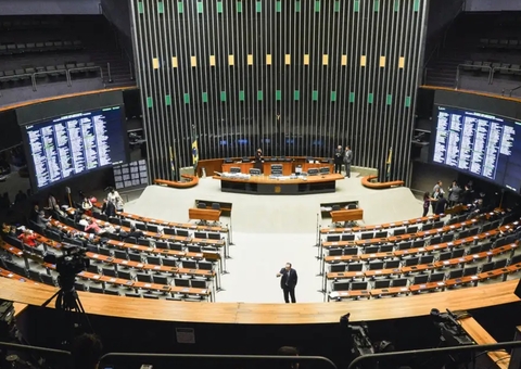 Homem é preso ao tentar entrar na Câmara dos Deputados com munições de pistola