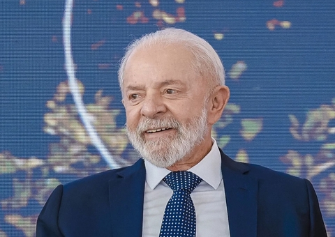 Padilha diz que Lula assina decretos e sanciona leis da UTI: 'Em exercício permanente'