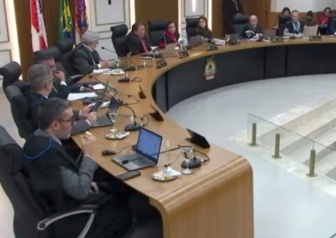 Defesa de Ary vê irregularidade e desespero em reunião que afastou conselheiro