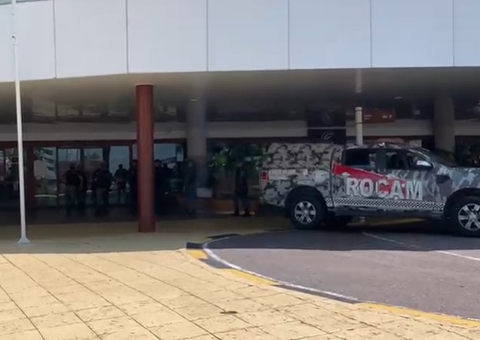 Vídeos mostram policiais da Rocam chegando no Manauara Shopping após tiroteio