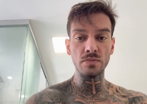 Lucas Lucco deixa pênis 'escapar' em vídeo e causa alvoroço
