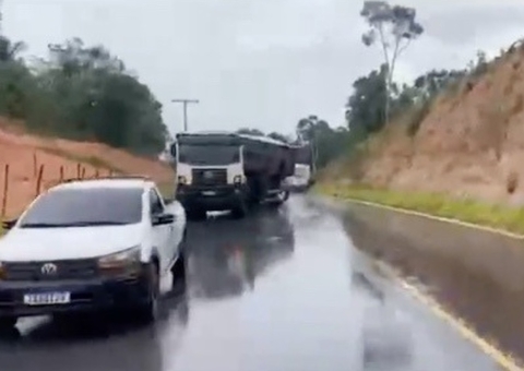 AO VIVO: Acidente no km 135 da AM-010 deixa mortos e feridos