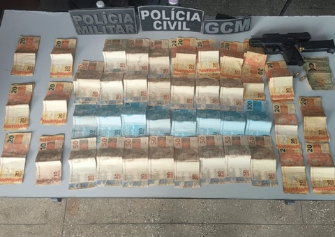 Dupla é presa por arquitetar roubo de R$ 3 mil no Amazonas