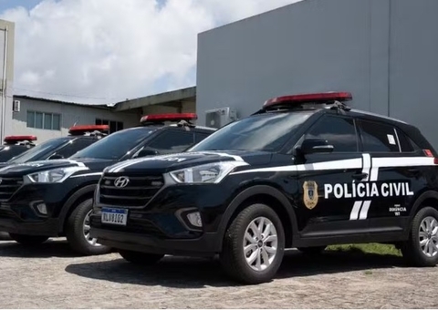 Mulher é assassinada a tiros dentro de casa e filho é principal suspeito