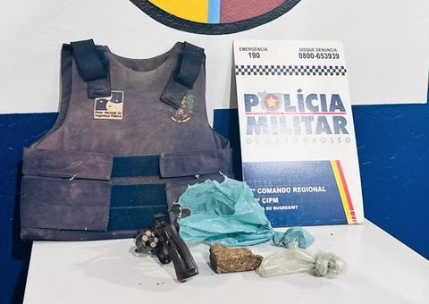 Homem é morto pela polícia após tentar matar mulher em mercado
