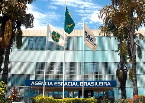Agência Espacial Brasileira lança concurso com salários de até R$ 10 mil; edital