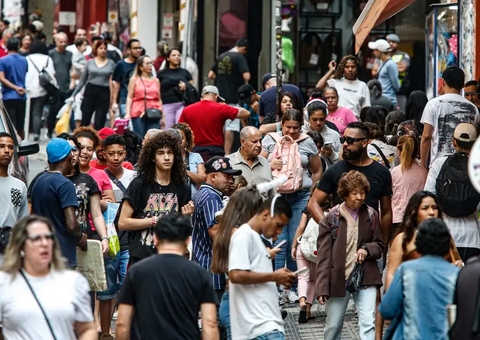 Serasa: Brasil tem 73 milhões de pessoas endividadas