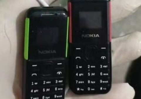 Detento vomita dois celulares após ser flagrado com material no organismo; vídeo