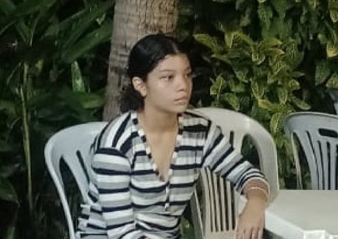 Adolescente desaparece no Petrópolis e família pede ajuda