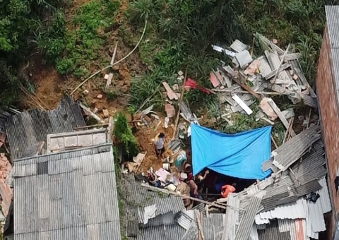 Famílias que perderam imóveis em desabamento vão receber casa do Governo