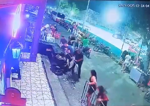 Vídeo mostra momento em que homem mata grávida em frente a casa de shows em Manaus