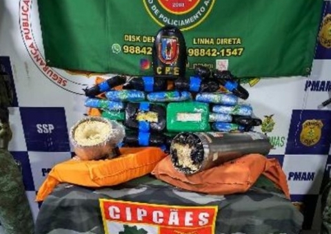 Drogas avaliadas quase R$ 2,5 milhões são apreendidas em barco no Solimões