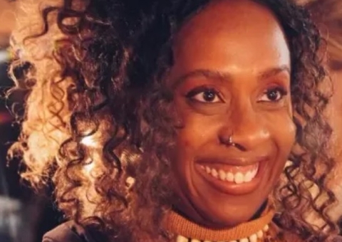 Brasileira que sumiu na África do Sul após pedir socorro em live é encontrada ferida