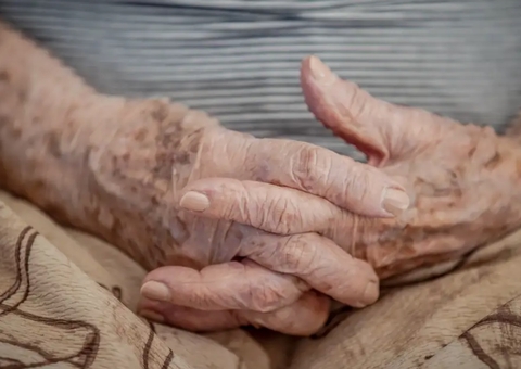 TJAM obriga plano de saúde a fornecer home care para idoso com Alzheimer