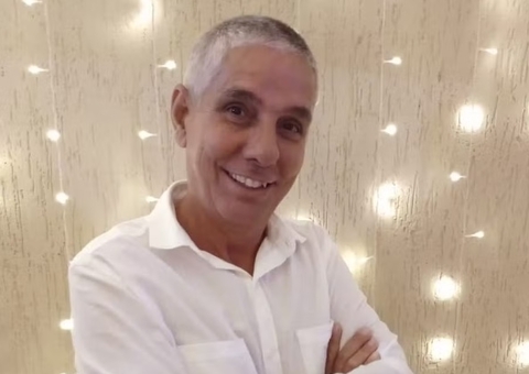 Jornalista é morto a tiros na frente da própria casa