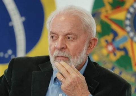 Pedido de impeachment contra Lula reúne 100 assinaturas na Câmara