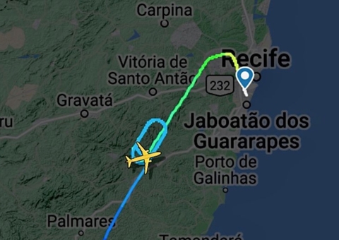 Voo da Azul apresenta falha e declara emergência "pan-pan" 