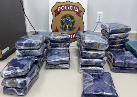 Mulheres são presas com 43 kg de drogas escondidas dentro de malas em aeroporto 