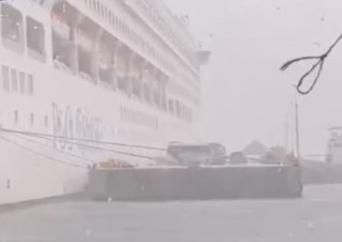 Porto de Manaus se manifesta após ponte se deslocar durante vendaval 