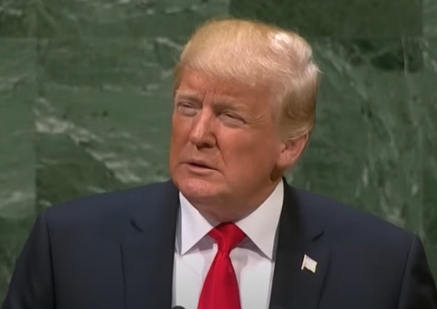 Trump confirma para amanhã tarifas sobre produtos do México e do Canadá