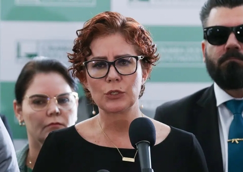 Carla Zambelli minimiza cassação de mandato e promete continuar atuando