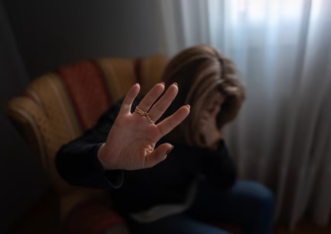 Mulher descobre que foi abusada ao ver câmeras de segurança 