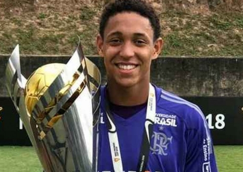 Flamengo faz acordo com família de goleiro morto em incêndio no Ninho do Urubu