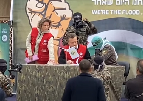 Hamas adia libertação de reféns; Israel põe Exército em alerta