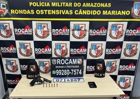 Homem tenta fugir da PM por banheiro de casa após fazer arrastões no Nova Cidade