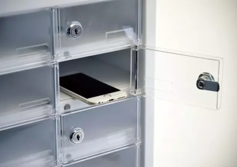 Justiça do Amazonas mantém indenização de R$ 10 mil a paciente que teve celular apreendido por médico