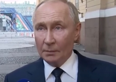 Rússia faz mega-ataque após Trump chamar Zelenski de ditador