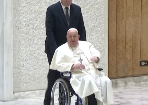 Papa tem carta de renúncia pronta caso saúde o impeça de seguir no cargo