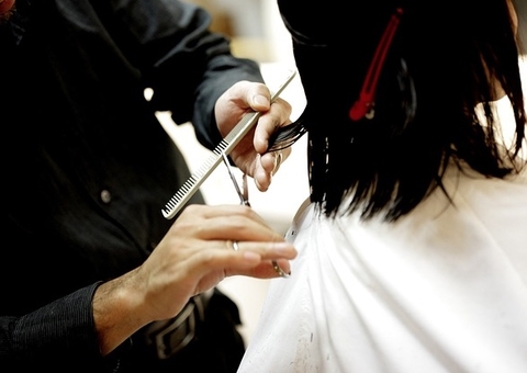 Mulheres terão acesso a serviços gratuitos de saúde e beleza neste fim de semana em Manaus