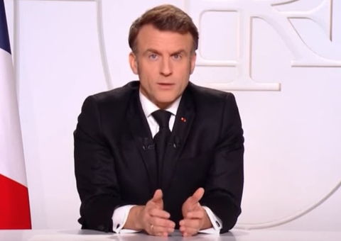 Macron defende aumento de gastos militares na UE, que 'precisa se defender sozinha, sem EUA'