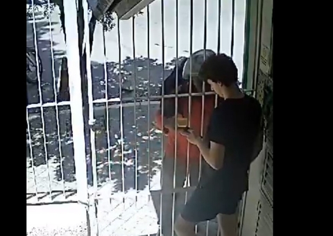 Homem toma maquininha de golpista e consegue estornar cobrança indevida de R$ 2 mil