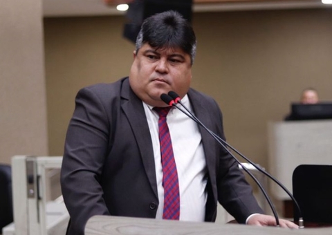 Presidente da CMM repreende vereadores que 'abusam' do tempo de fala na tribuna