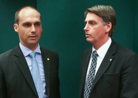 Bolsonaro associa licença de Eduardo a combate ao 'nazifascismo' no Brasil