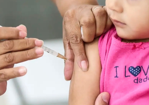 Pais que não vacinarem filhos contra Covid-19 podem ser multados, decide STJ 