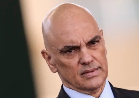 Moraes vota por 14 anos de prisão a mulher que pichou 'perdeu, mané' na estátua da Justiça