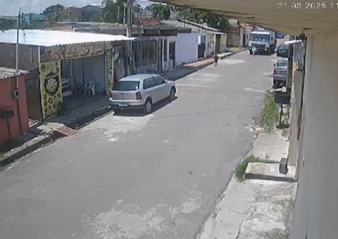 AO VIVO: Criança de 6 anos é esmagada por caminhão de lixo em Manaus 