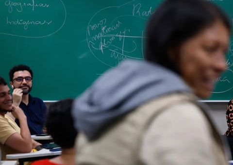 Formação para novas tecnologias passará a fazer parte da EJA