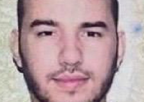 Polícia procura homem que atirou no carro de empresário por ciúmes da ex; denuncie