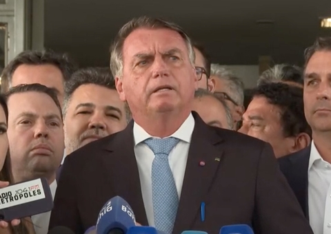 Bolsonaro critica STF após se tornar réu: 'Julgamento político e injusto'; vídeos