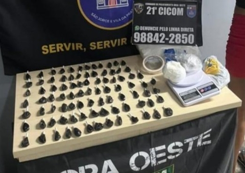 Mulher é presa com mais de 100 porções de drogas no São Jorge