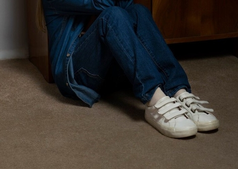 Polícia prende idoso que estuprava adolescente em troca de comida em Manaus