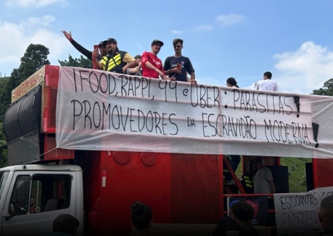 Entregadores de app fazem greve nacional e afirmam ser vítimas de 'escravidão moderna'